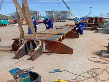 Welding and Cutting Work of Grillage and Sea fastening Project